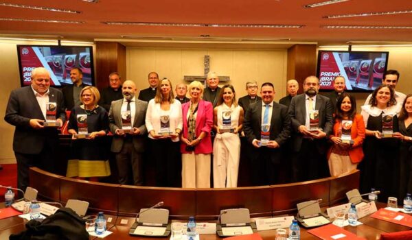 medios iglesia bravo premios