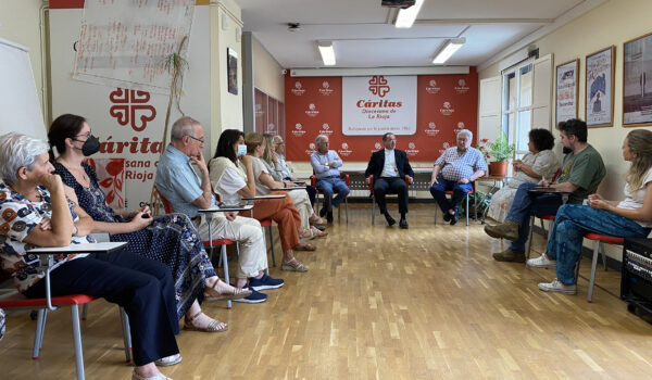 caritas la rioja obispo santos visita