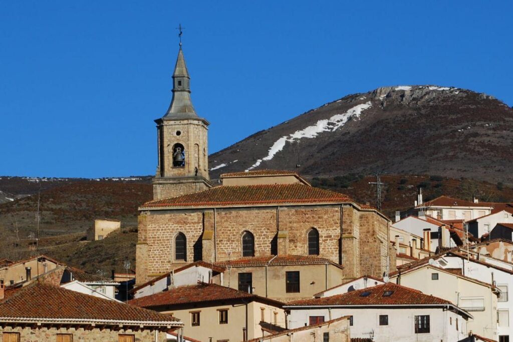 torrecilla en cameros iglesia